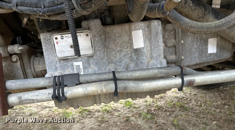 image for item DT6424 2011 Mack LEU613 refuse truck