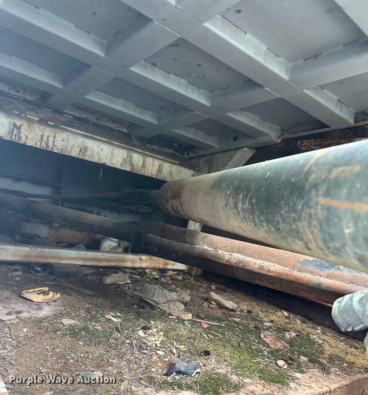 image for item DT6424 2011 Mack LEU613 refuse truck