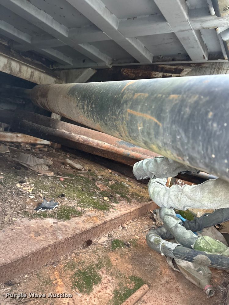 image for item DT6424 2011 Mack LEU613 refuse truck