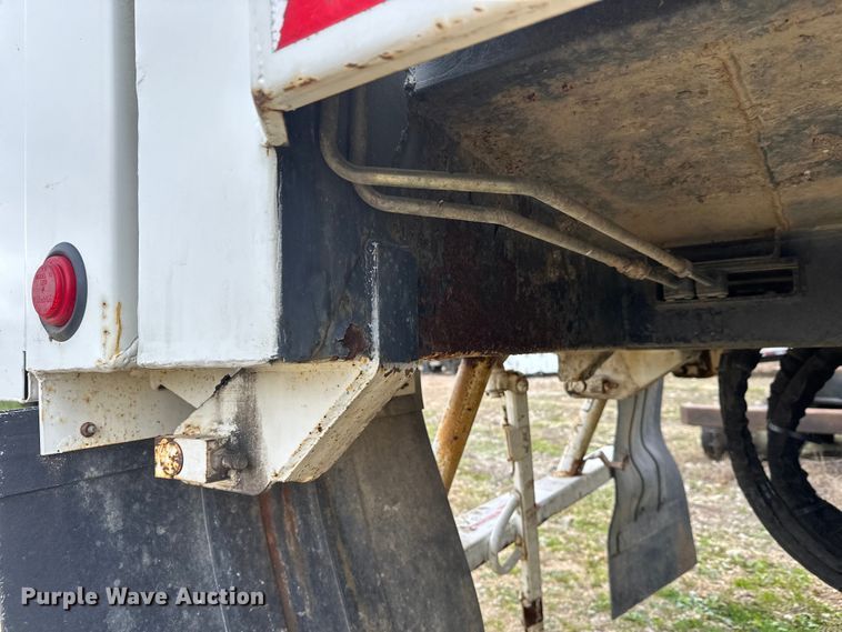 image for item DT6424 2011 Mack LEU613 refuse truck