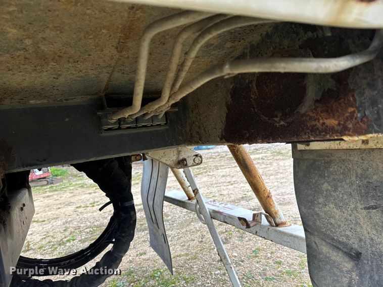 image for item DT6424 2011 Mack LEU613 refuse truck