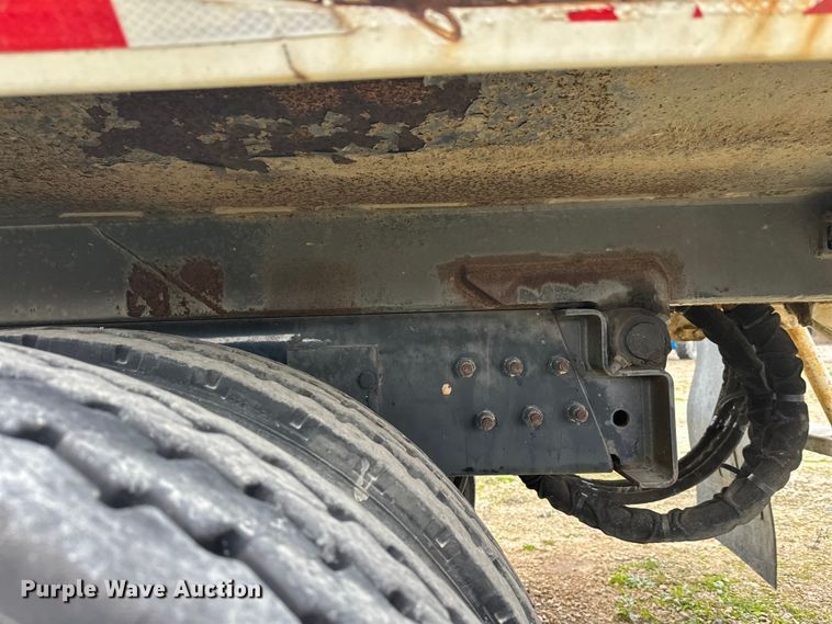 image for item DT6424 2011 Mack LEU613 refuse truck