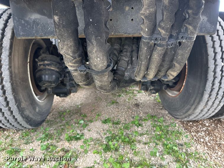 image for item DT6424 2011 Mack LEU613 refuse truck