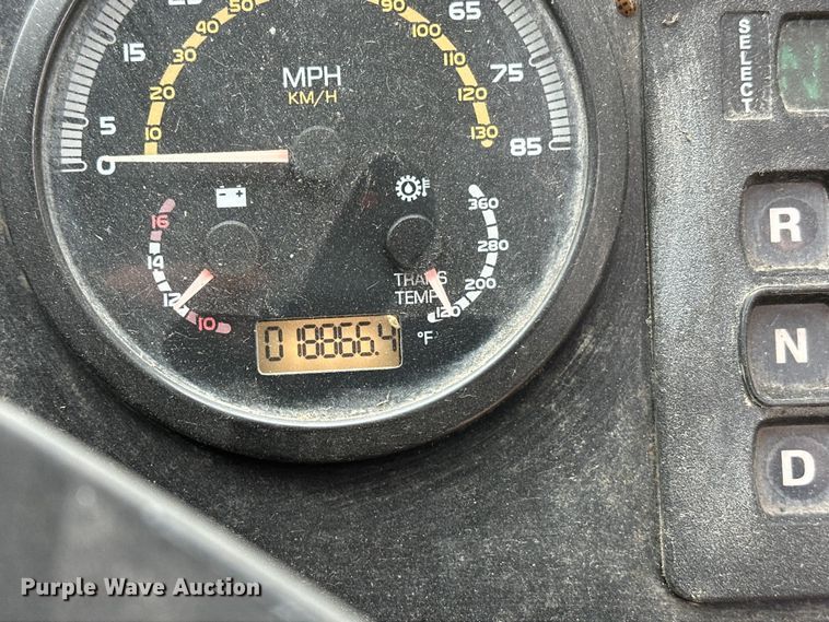 image for item DT6424 2011 Mack LEU613 refuse truck