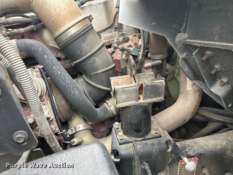 image for item DT6424 2011 Mack LEU613 refuse truck