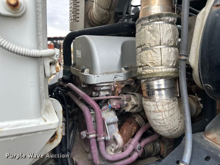 image for item DT6424 2011 Mack LEU613 refuse truck