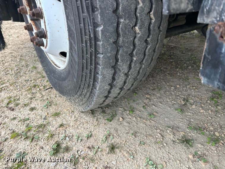 image for item DT6424 2011 Mack LEU613 refuse truck