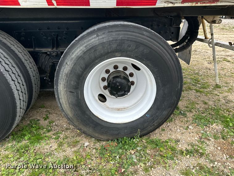 image for item DT6424 2011 Mack LEU613 refuse truck