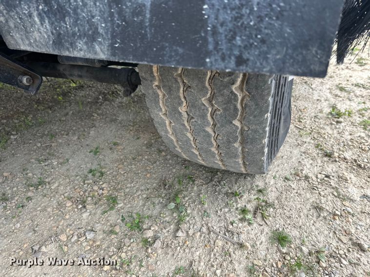 image for item DT6424 2011 Mack LEU613 refuse truck