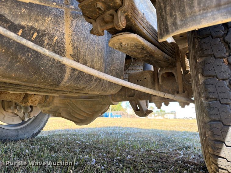 image for item DX5877 2015 Chevrolet Silverado 2500HD Crew Cab pickup truck