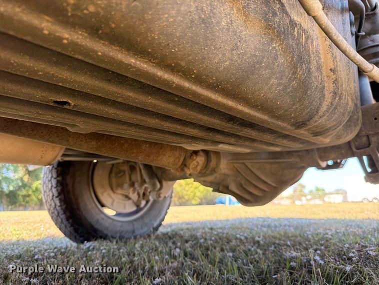 image for item DX5877 2015 Chevrolet Silverado 2500HD Crew Cab pickup truck