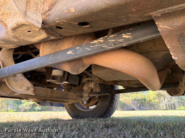 image for item DX5877 2015 Chevrolet Silverado 2500HD Crew Cab pickup truck