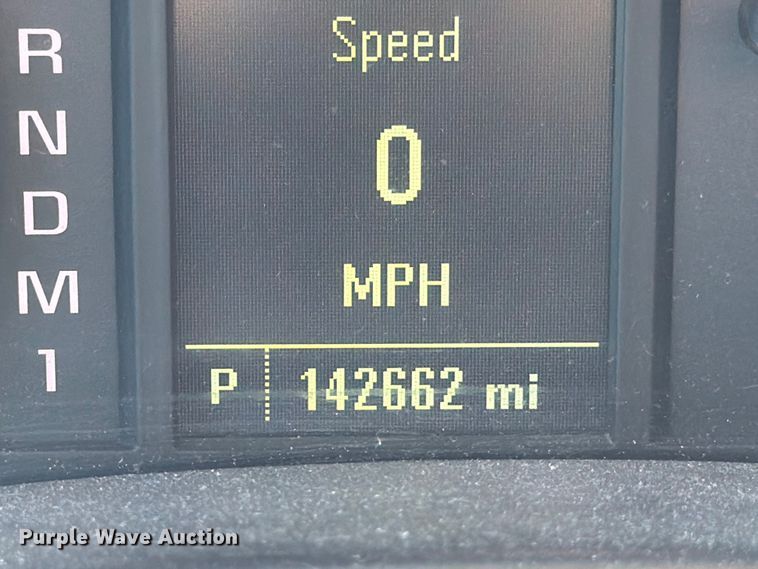 image for item DX5877 2015 Chevrolet Silverado 2500HD Crew Cab pickup truck