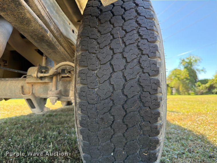 image for item DX5877 2015 Chevrolet Silverado 2500HD Crew Cab pickup truck