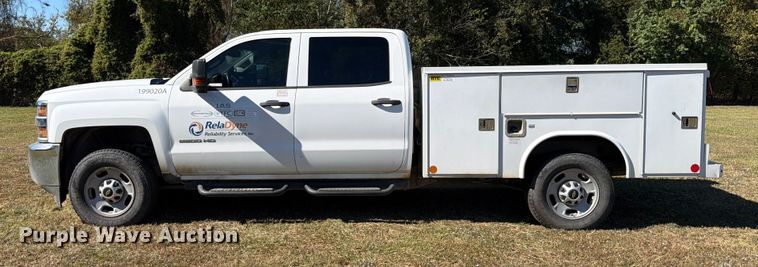 image for item DX5878 2019 Chevrolet Silverado 2500HD Crew Cab utility bed pickup truck