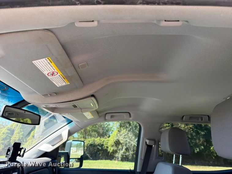 image for item DX5878 2019 Chevrolet Silverado 2500HD Crew Cab utility bed pickup truck