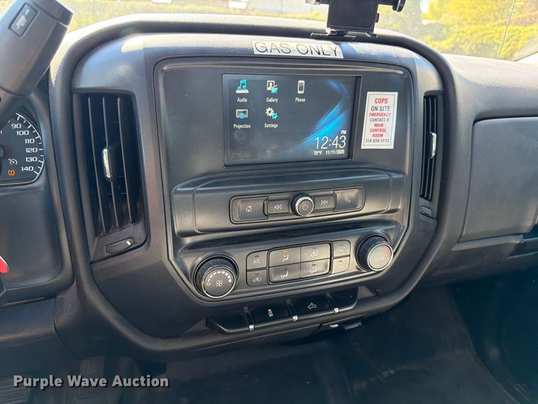 image for item DX5878 2019 Chevrolet Silverado 2500HD Crew Cab utility bed pickup truck