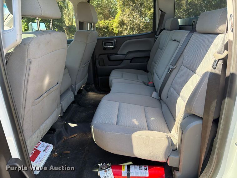 image for item DX5878 2019 Chevrolet Silverado 2500HD Crew Cab utility bed pickup truck