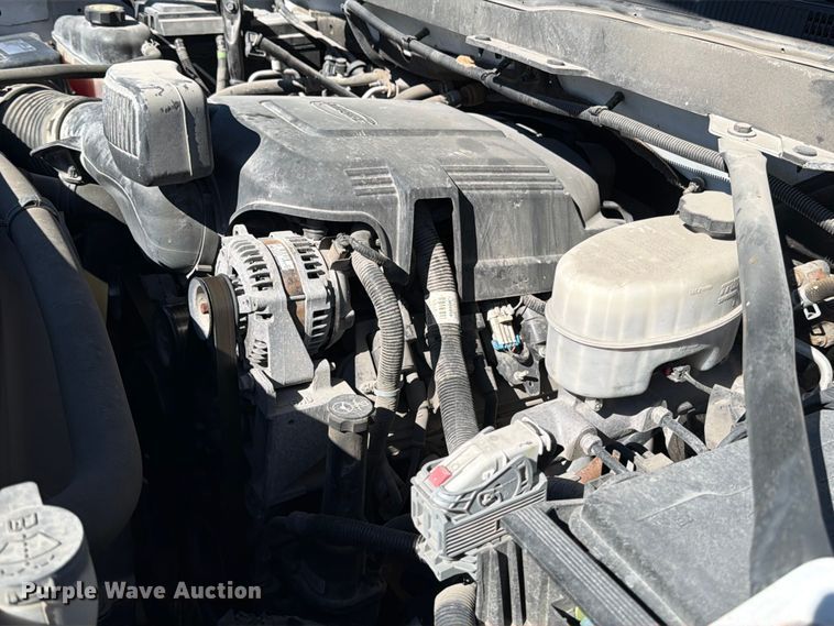 image for item DX5878 2019 Chevrolet Silverado 2500HD Crew Cab utility bed pickup truck