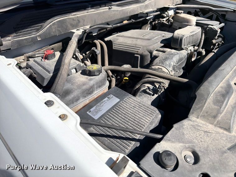 image for item DX5878 2019 Chevrolet Silverado 2500HD Crew Cab utility bed pickup truck