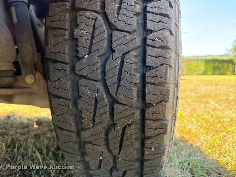 image for item DX5878 2019 Chevrolet Silverado 2500HD Crew Cab utility bed pickup truck