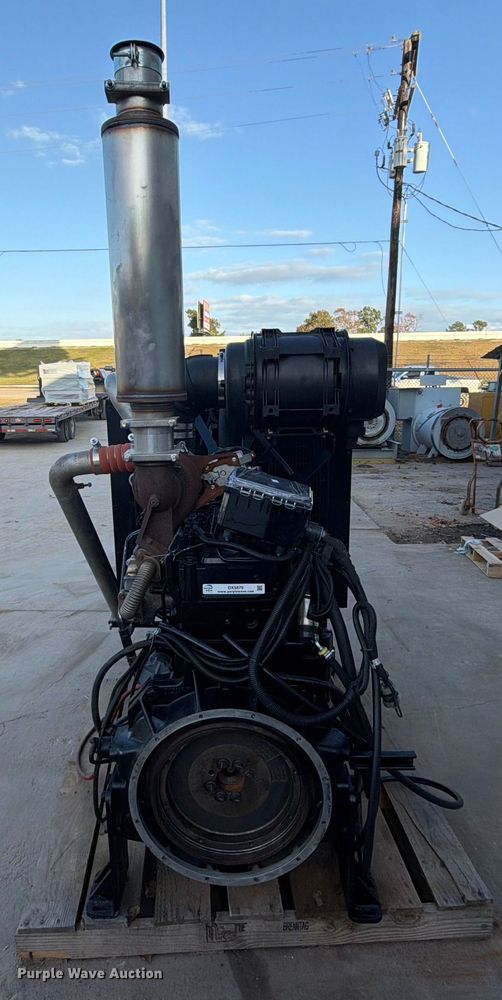 image for item DX5879 John Deere 6090 power unit