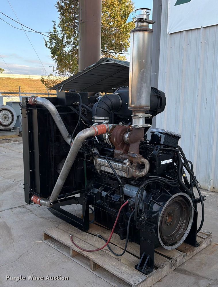 image for item DX5879 John Deere 6090 power unit