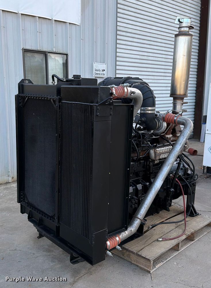 image for item DX5879 John Deere 6090 power unit