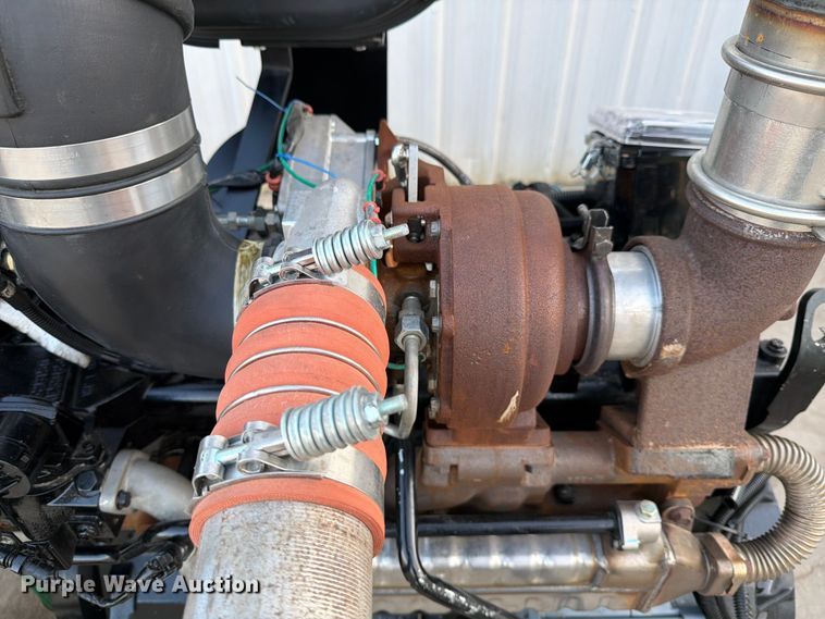 image for item DX5879 John Deere 6090 power unit