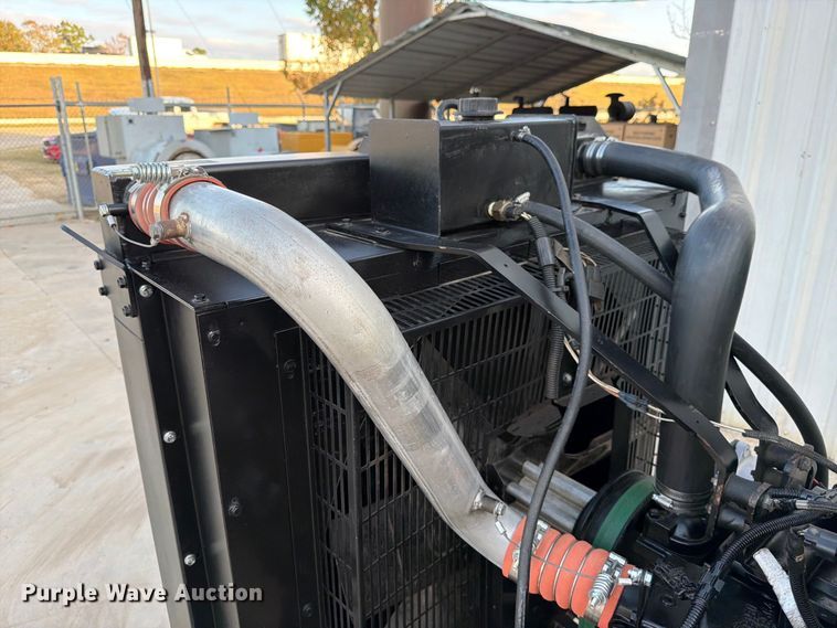 image for item DX5879 John Deere 6090 power unit