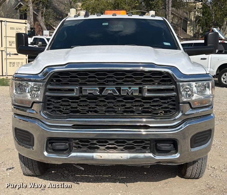 image for item DX5882 2022 RAM 3500 flatbed truck