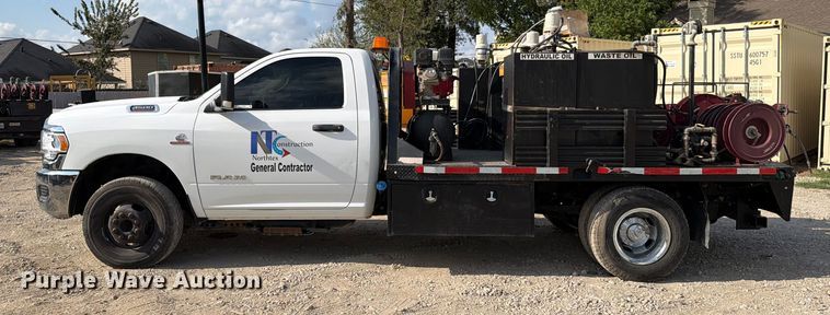 image for item DX5882 2022 RAM 3500 flatbed truck