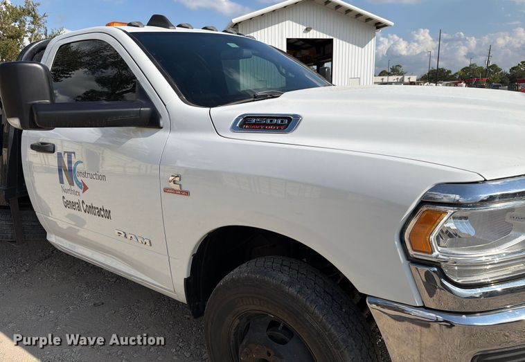 image for item DX5882 2022 RAM 3500 flatbed truck