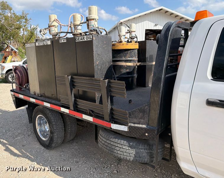 image for item DX5882 2022 RAM 3500 flatbed truck