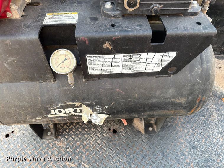 image for item DX5882 2022 RAM 3500 flatbed truck