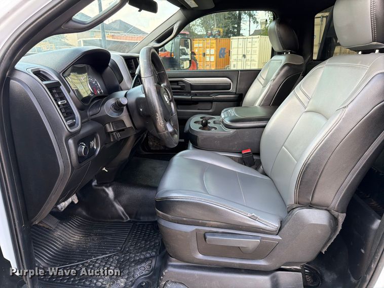 image for item DX5882 2022 RAM 3500 flatbed truck