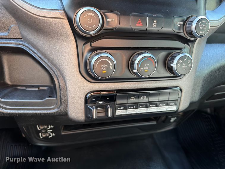 image for item DX5882 2022 RAM 3500 flatbed truck