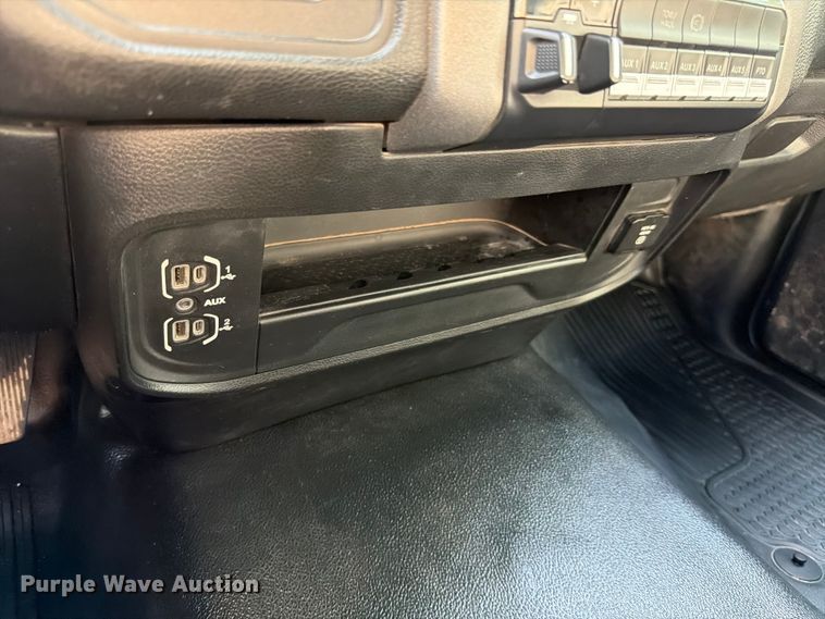 image for item DX5882 2022 RAM 3500 flatbed truck