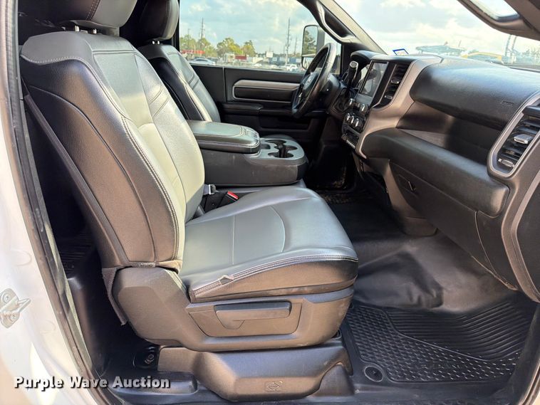 image for item DX5882 2022 RAM 3500 flatbed truck