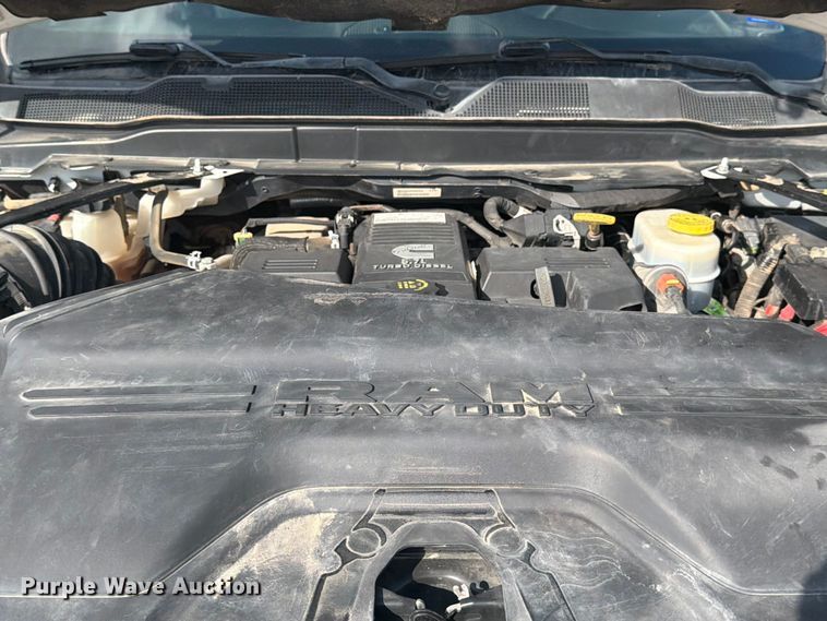 image for item DX5882 2022 RAM 3500 flatbed truck