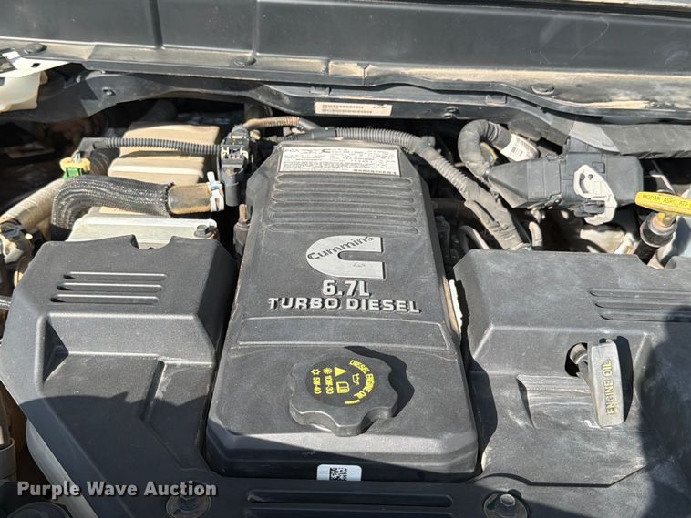 image for item DX5882 2022 RAM 3500 flatbed truck