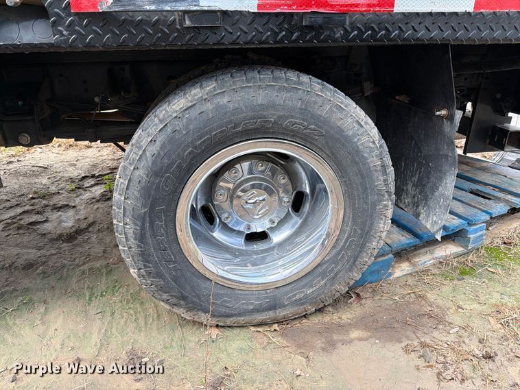 image for item DX5882 2022 RAM 3500 flatbed truck