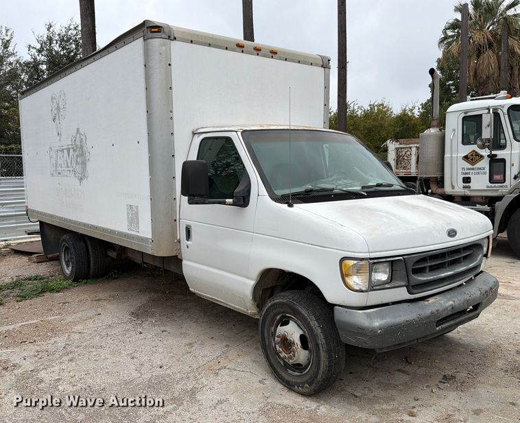 image for item DX5887 2000 Ford E350 box truck