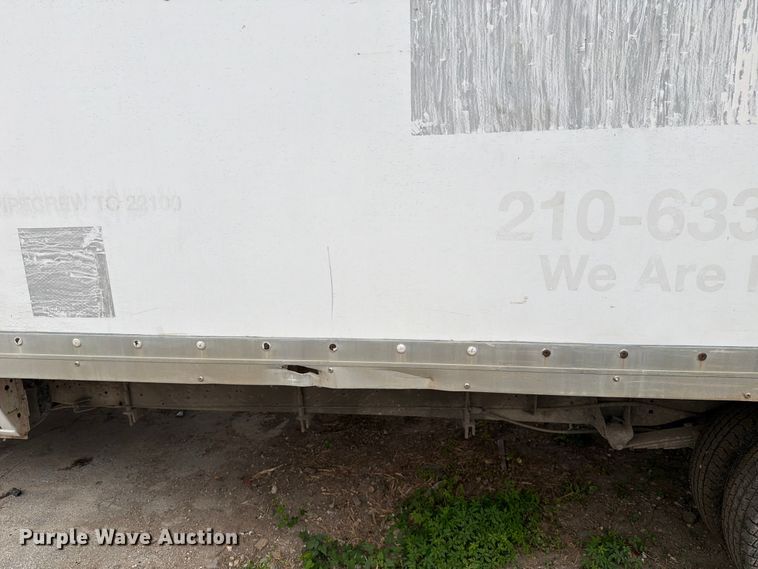 image for item DX5887 2000 Ford E350 box truck