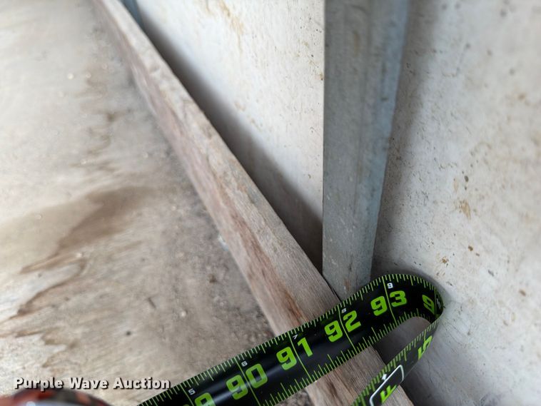 image for item DX5887 2000 Ford E350 box truck