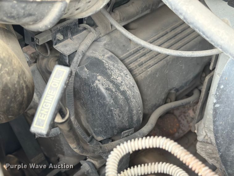 image for item DX5887 2000 Ford E350 box truck