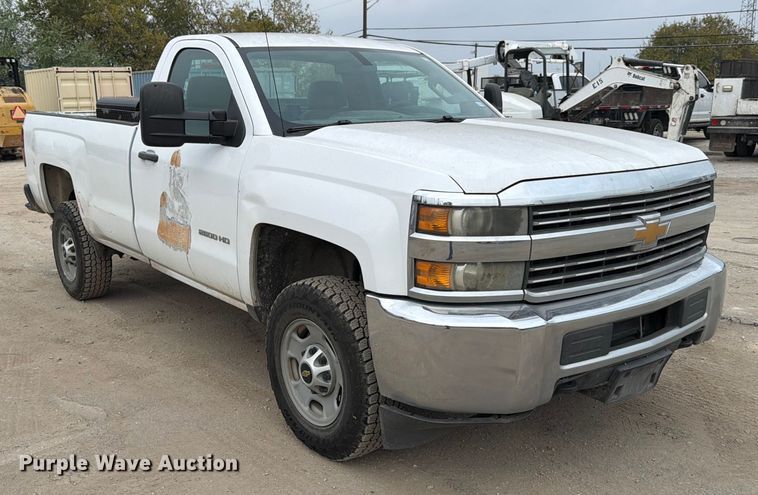 image for item DX5888 2015 Chevrolet Silverado 2500HD pickup truck