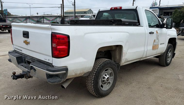 image for item DX5888 2015 Chevrolet Silverado 2500HD pickup truck