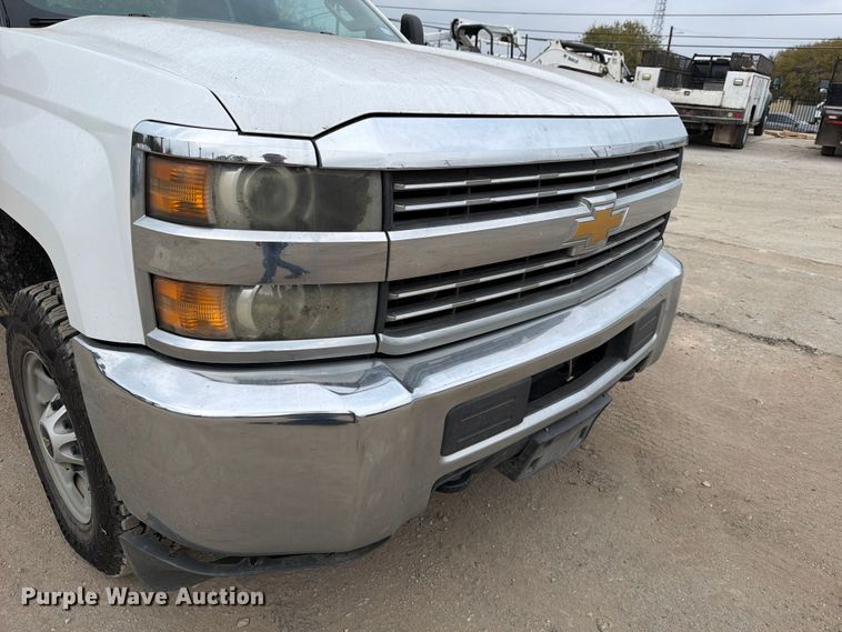 image for item DX5888 2015 Chevrolet Silverado 2500HD pickup truck