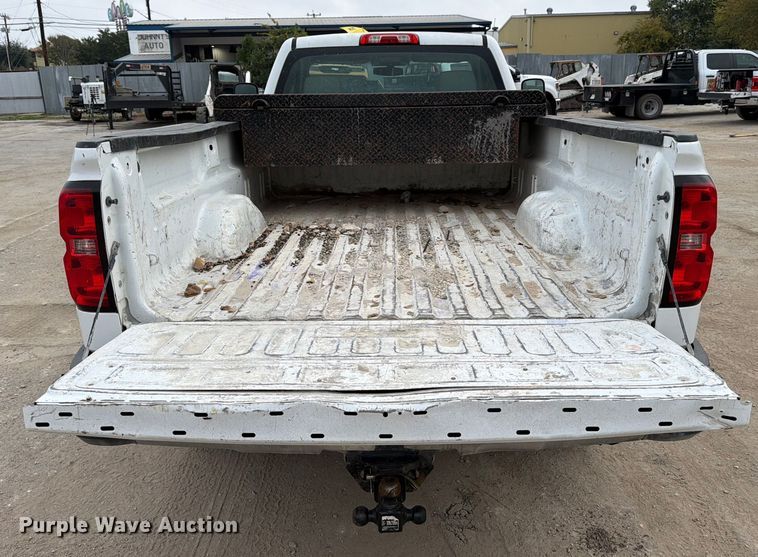 image for item DX5888 2015 Chevrolet Silverado 2500HD pickup truck